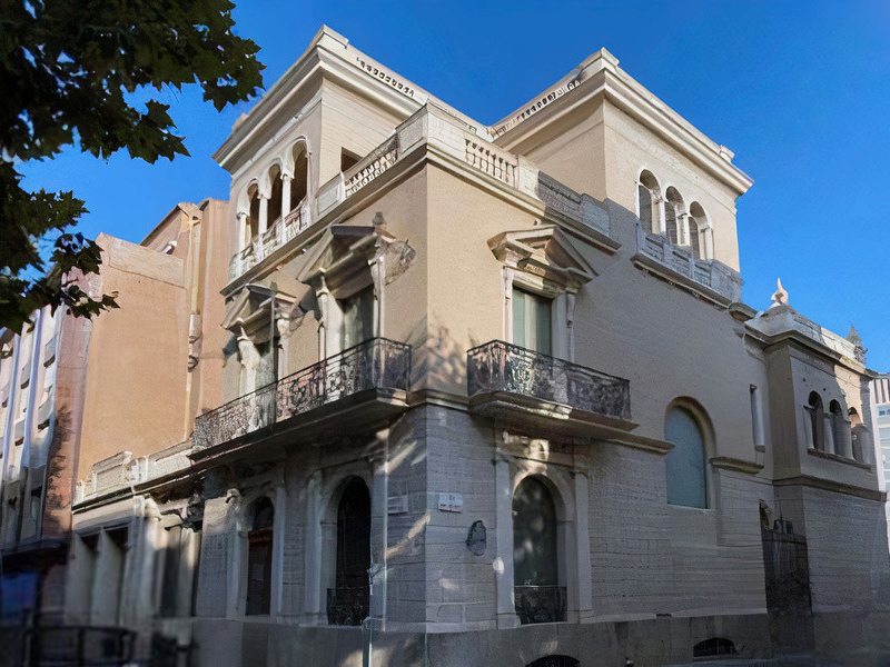 Fachada de la sede de AIAS, Casa Guasch, Sabadell